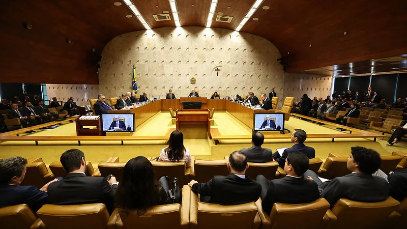 Moraes autoriza progressão de 'Débora do Batom' para regime semiaberto