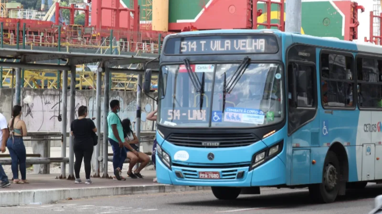 Transporte e espera no trânsito são alguns dos fatores que pesam na decisão do trabalhador
